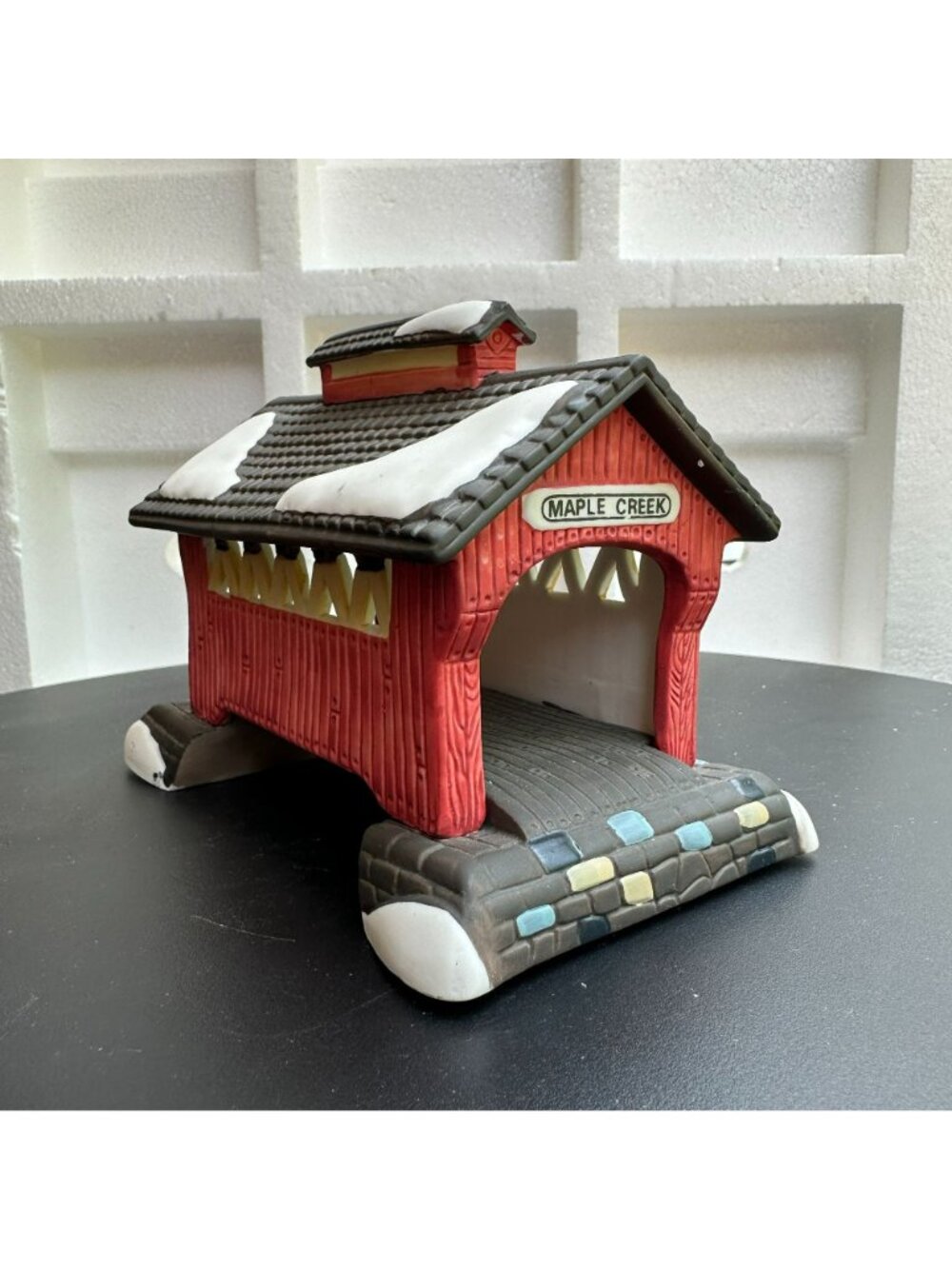 Dept 56 Red Covered Bridge, New England Village Christmas Accessory - 1988 - Picture 6 of 11